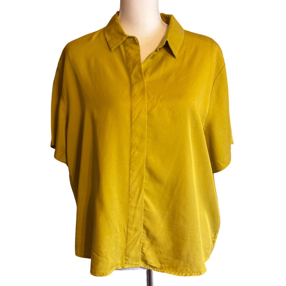 Samsøe Samsøe Mina Short Sleeve Shirt Green Sulphur  Large, clean girl